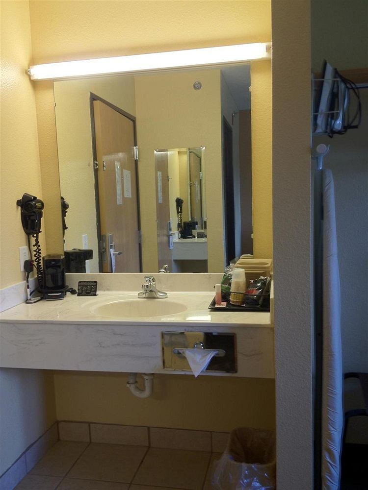 Americas Best Value Inn - Seymour Quarto foto